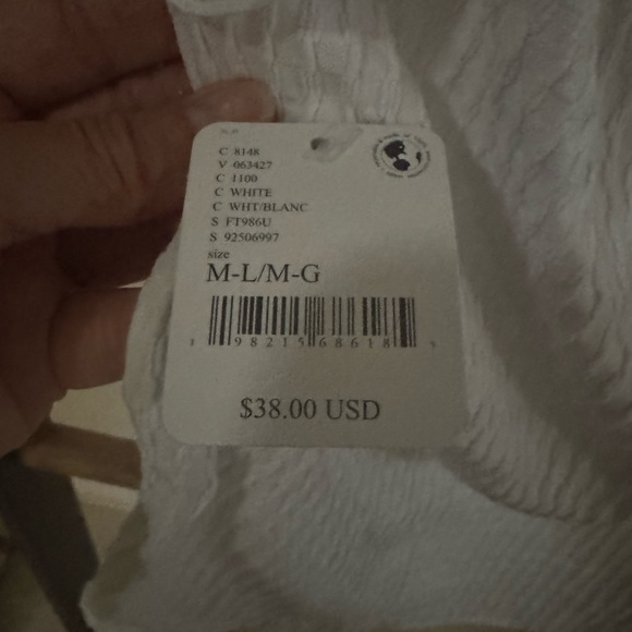 white - Picture 3 of 4